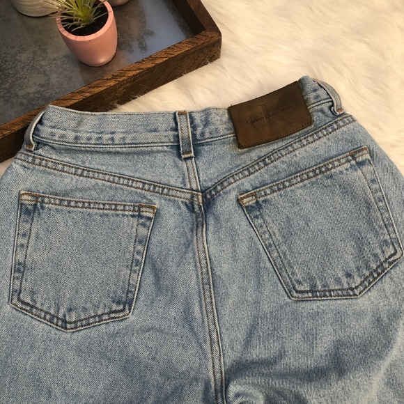 Calvin Klein Denim - Calvin Klein High Waisted Relaxed Fit Jeans